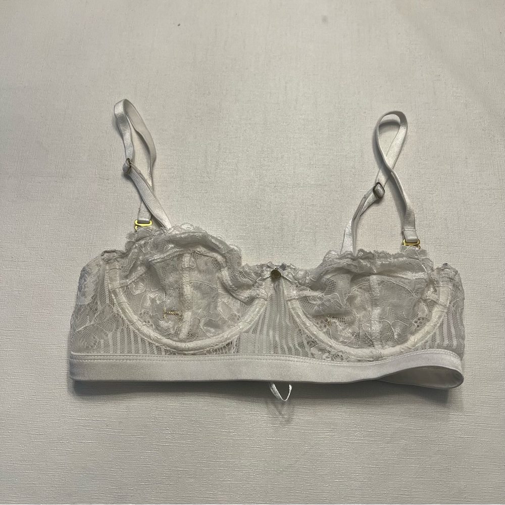 Gooseberry White Lace Bra - Picture 2 of 5